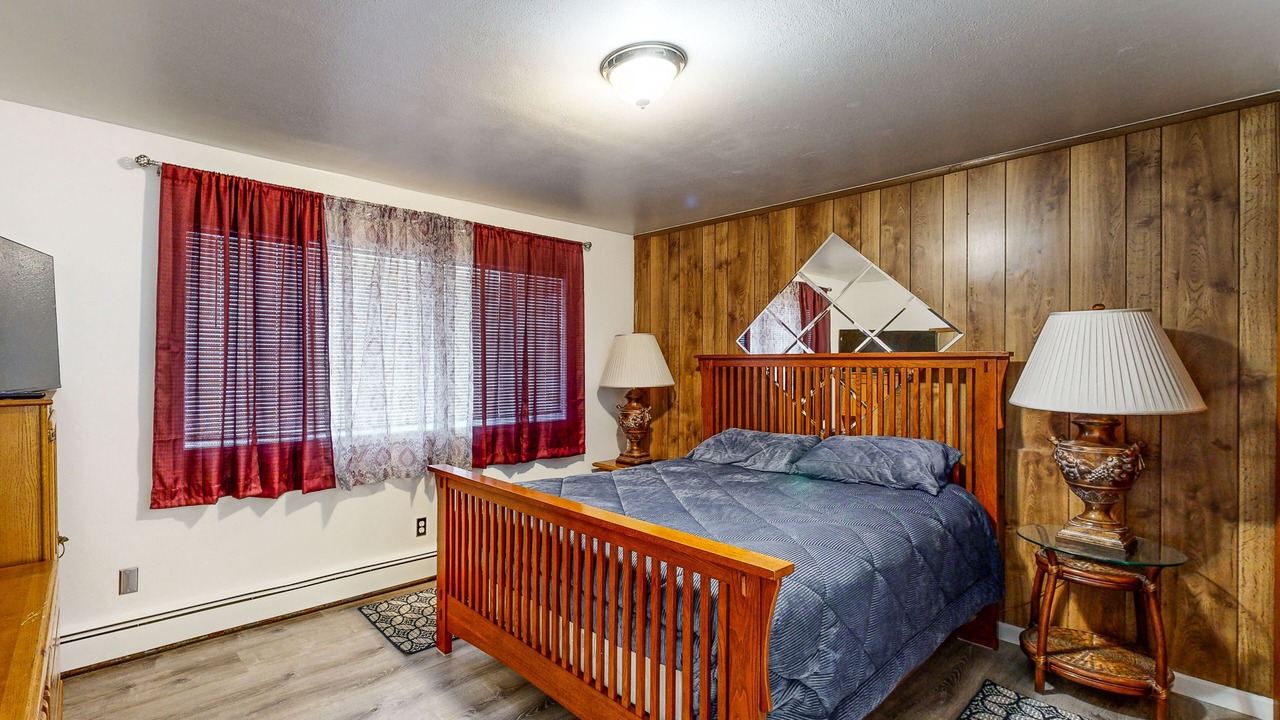 Photo of Bedroom in Russian Jack Park