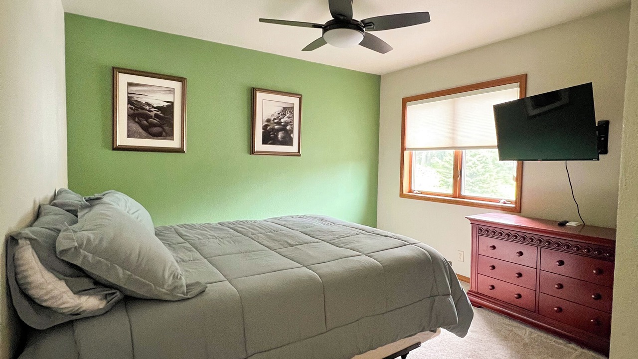 Photo of Bedroom in Kodiak