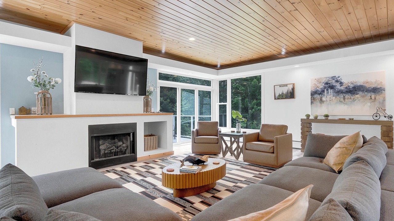 Photo of Livingroom in Bethel