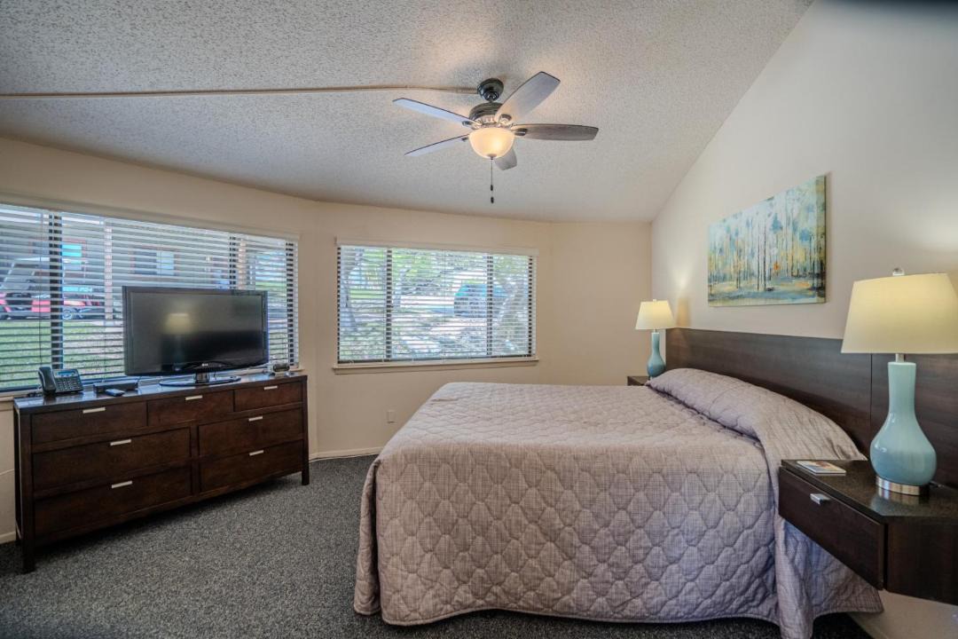 Photo of Bedroom in Lakeway