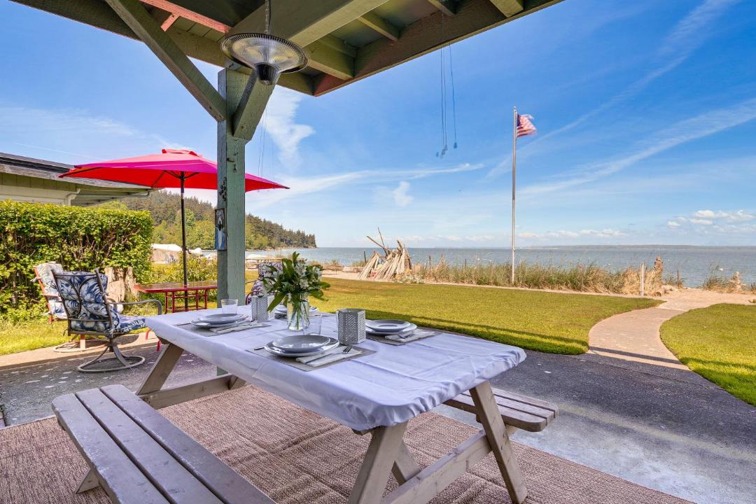Photo of Patio Balcony in Lummi Island