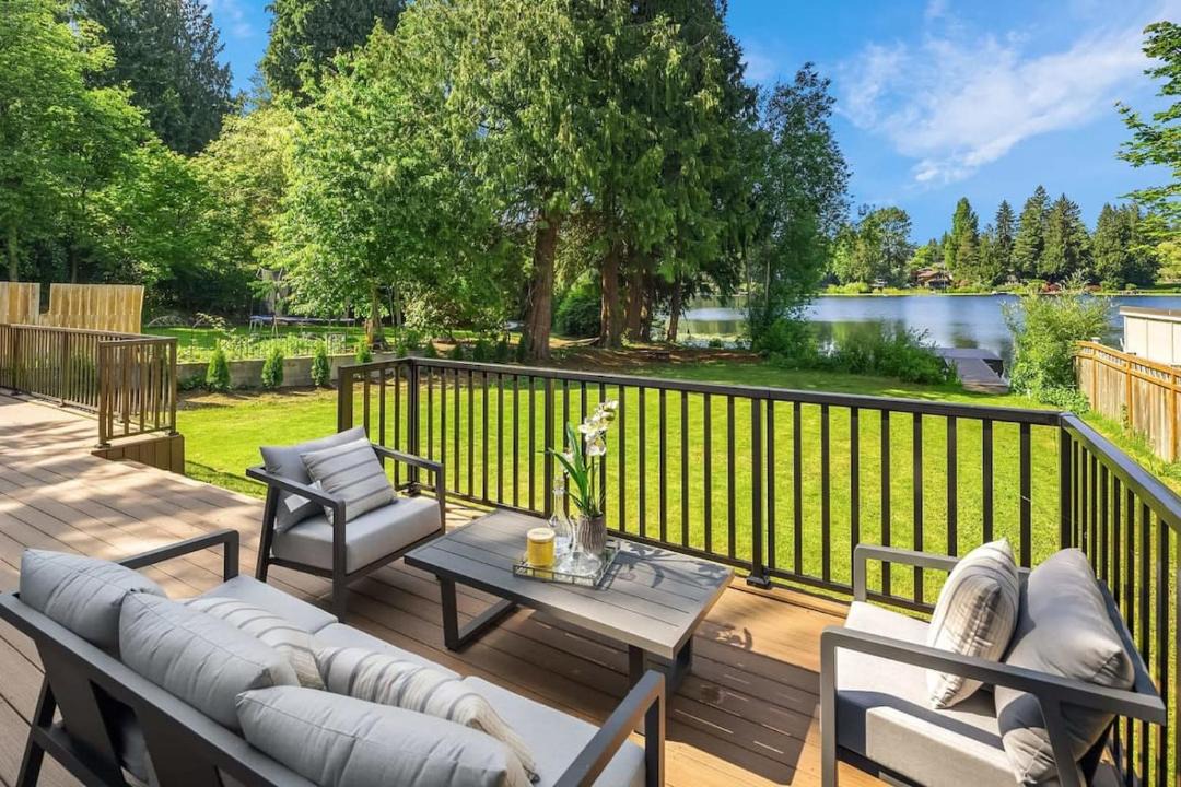 Photo of Patio Balcony in Haller Lake