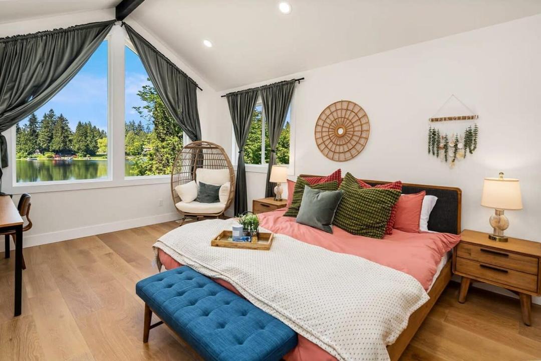 Photo of Bedroom in Haller Lake