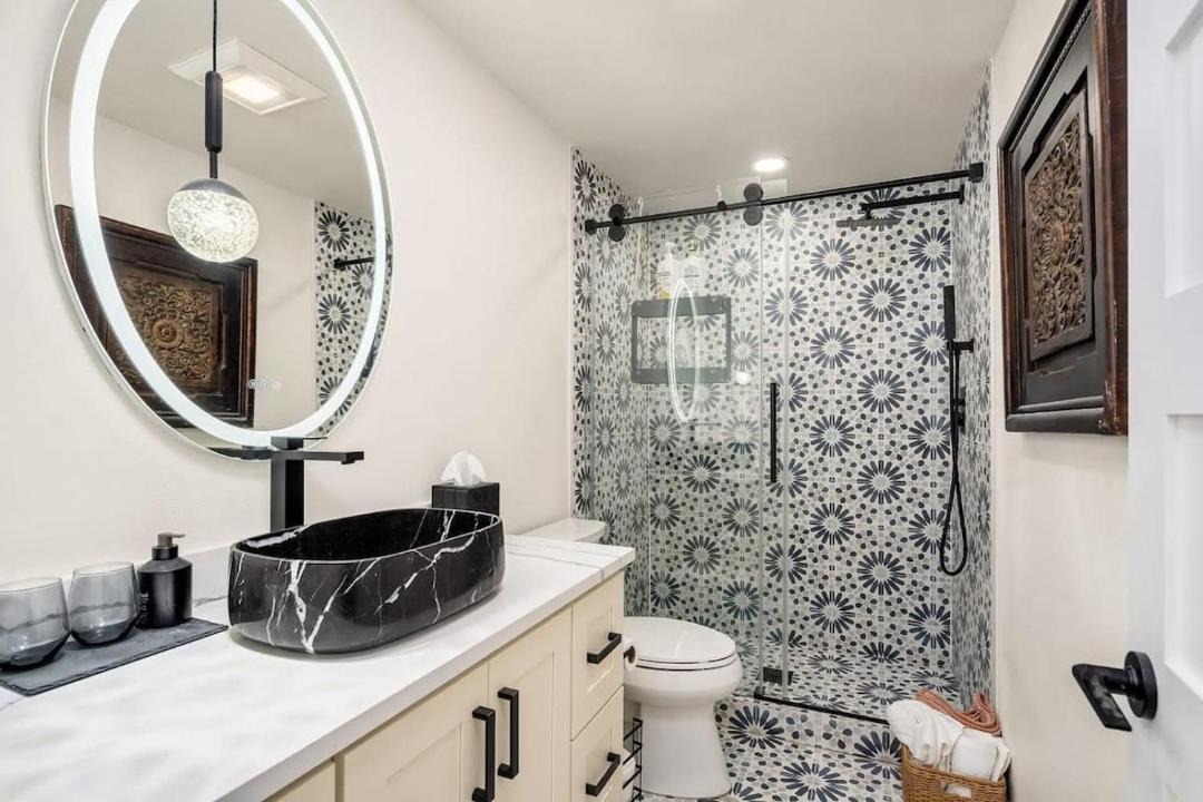 Photo of Bathroom in Haller Lake