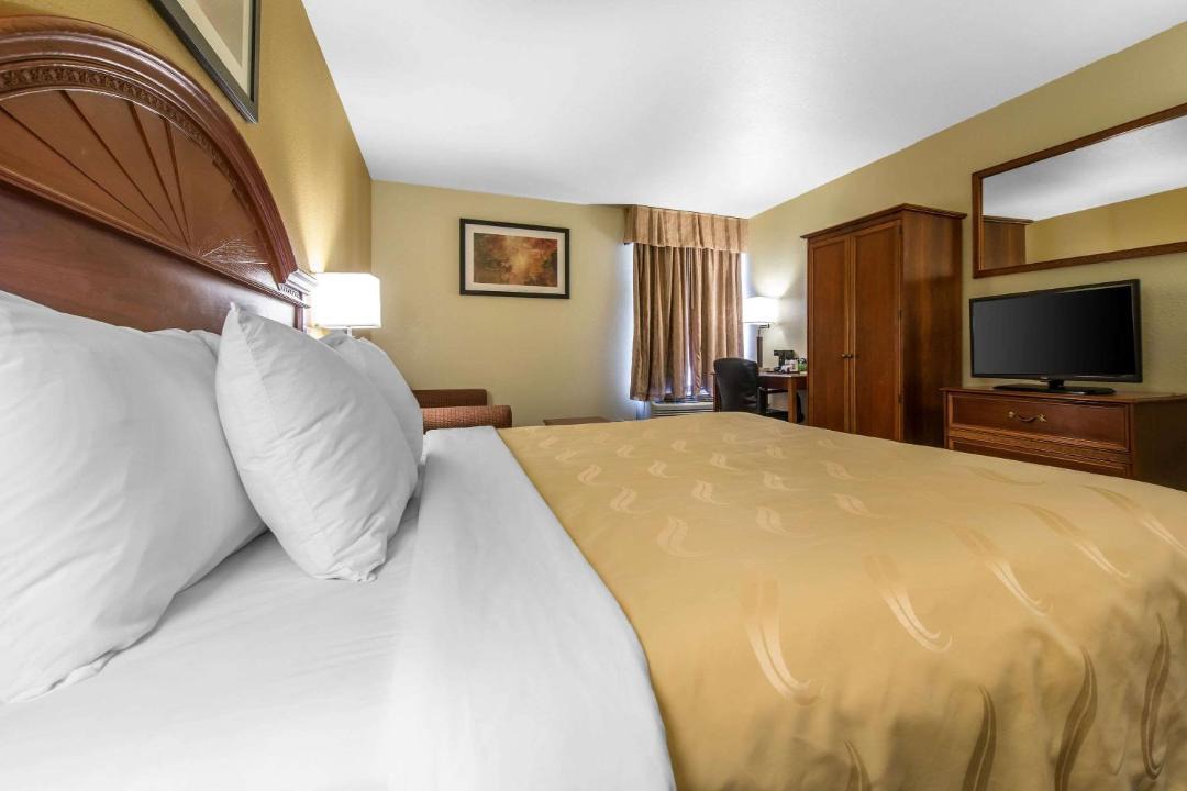 Photo of Bedroom in Central Colorado Springs