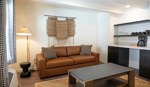 Standard Room, 1 Queen Bed, Mobility Accessible Suite