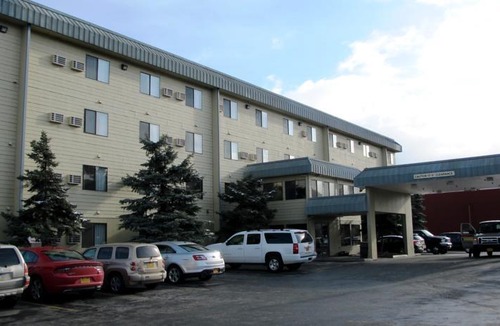 Spenard Hotel | La Quinta by Wyndham Anchorage Airport